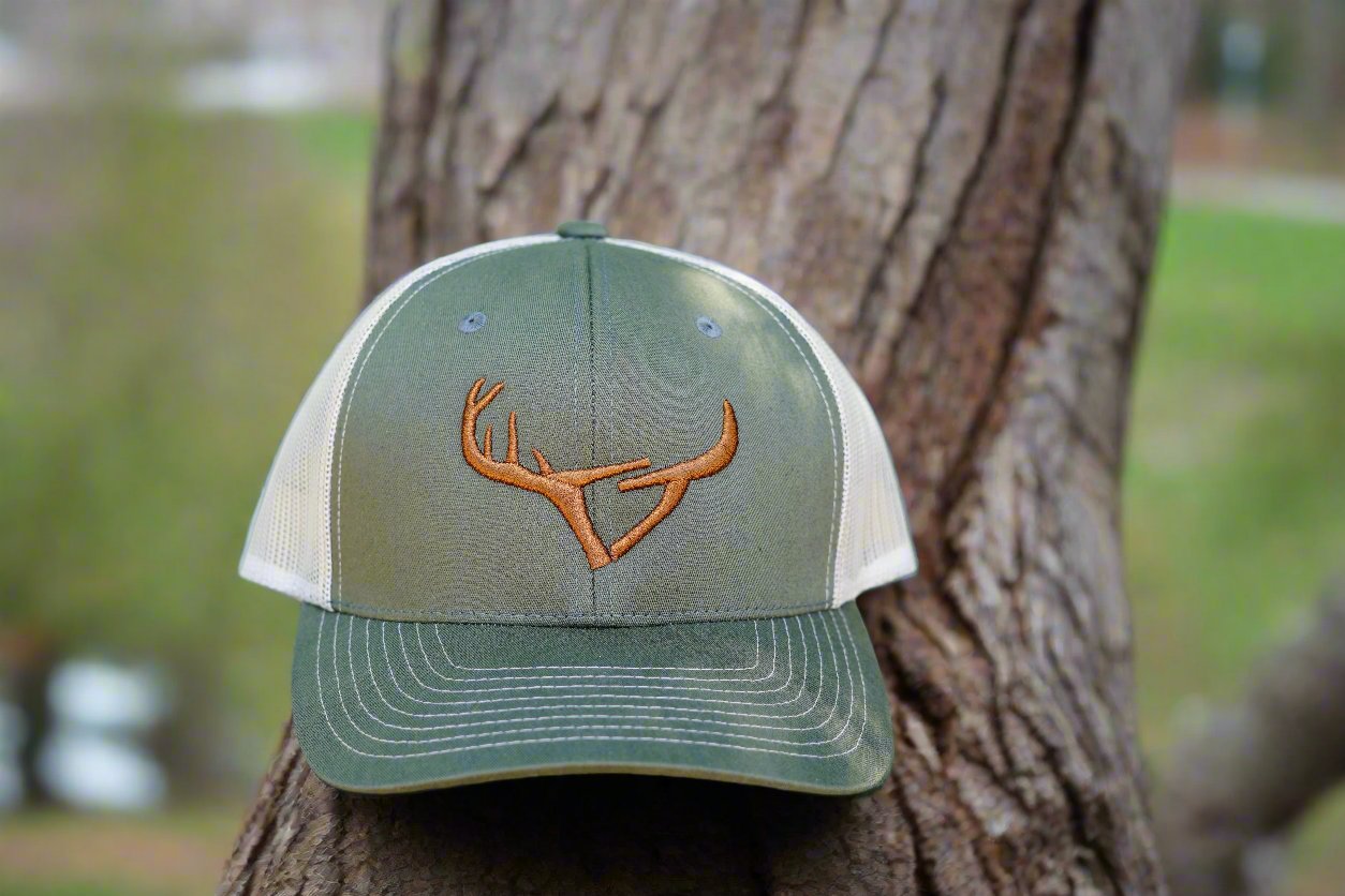 "HUNTER" TRUCKER HAT
