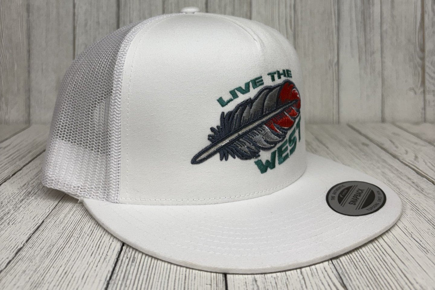 LIVE THE WEST - White flat bill trucker hat